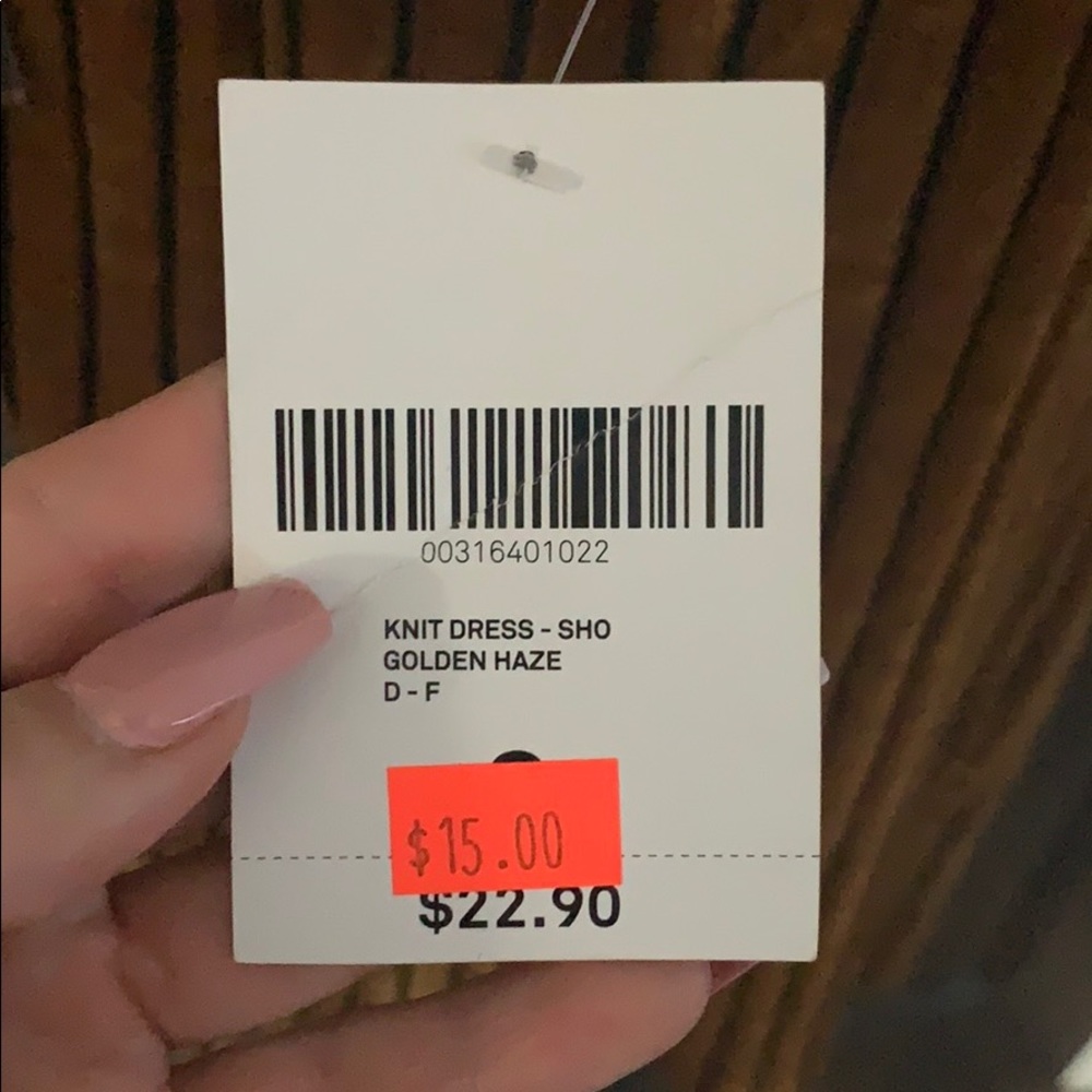 Dress - Picture 3 of 3